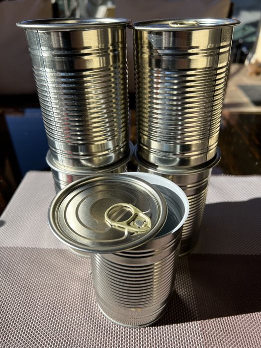Продам нові металеві банки під консервацію тушонки 850 мл.