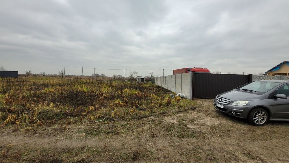 Ділянка 6 соток за 4000дол.Киів обл.