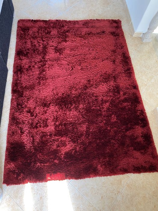 Tapete bordeux como novo