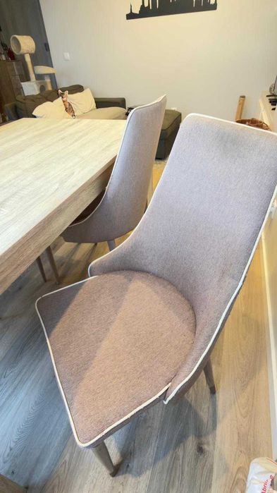 Mesa de sala + 4 cadeiras