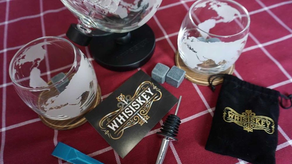 Zestaw do Whisky Szklanki Kamienie Pudełko Karafka Na Prezent + GRATIS