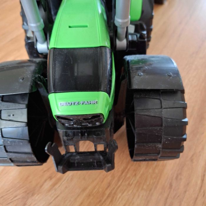 Traktor zabawka DEUTZ-FAHR