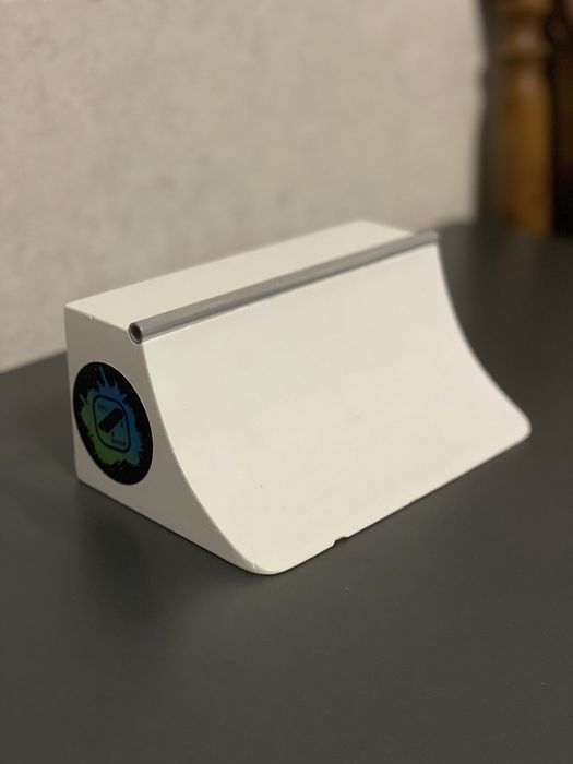 Рампа для пальчикових скейтів