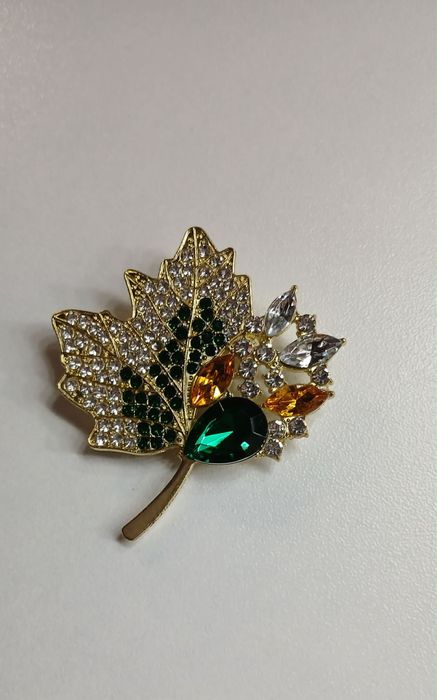 Broszka liść bardzo ładna