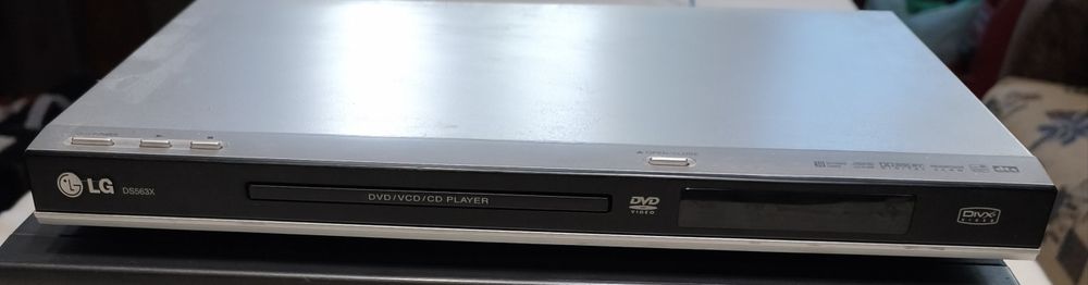 DVD-програвач LG DS563X