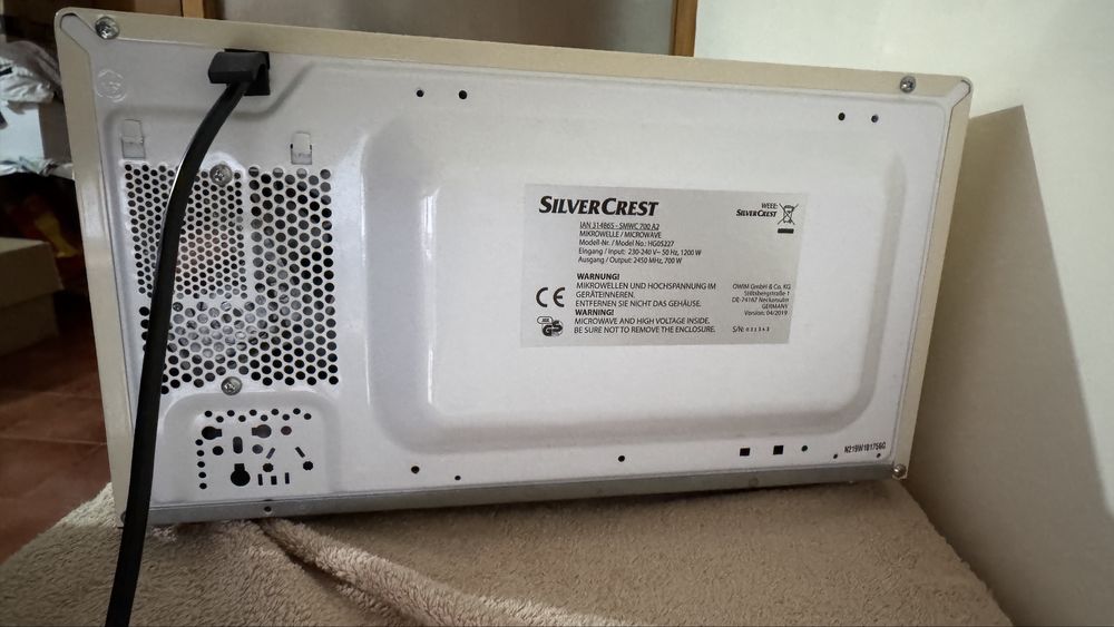 Microondas SilverCrest a funcionar e impecavel