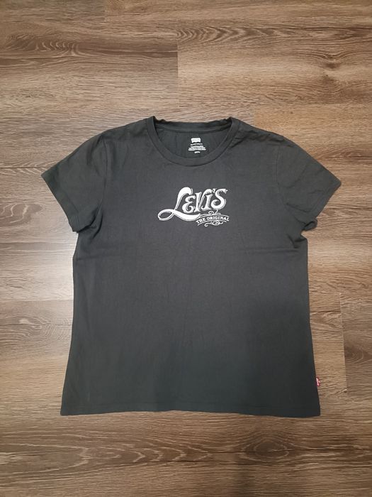 Жіноча футболка LEVI'S р.S(М) оригінал