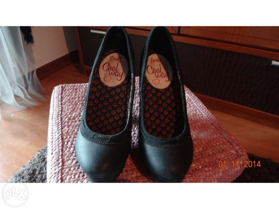 Sapatos COOLWAY Pretos novos