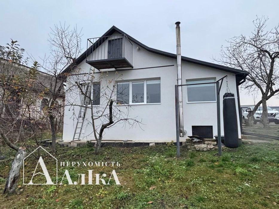 Продам будинок на березі річки Дністер