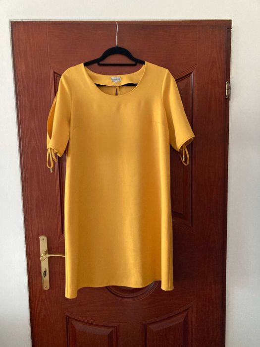 Sukienka musztardowa 44