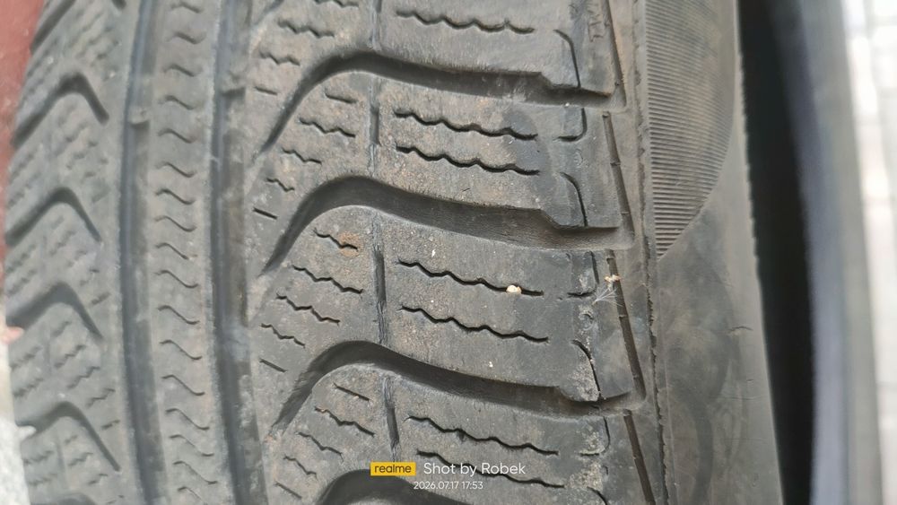 Opona  Pirelli   205/55/16 1szt