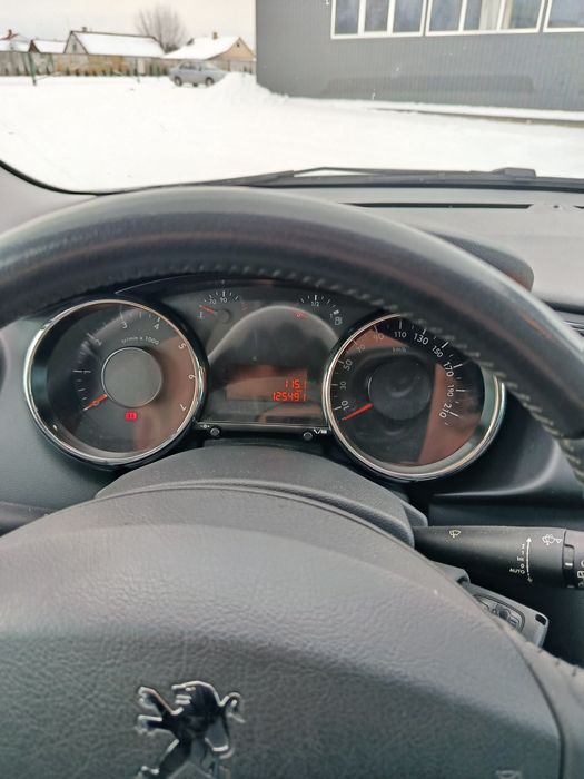 Продам Пежо 3008