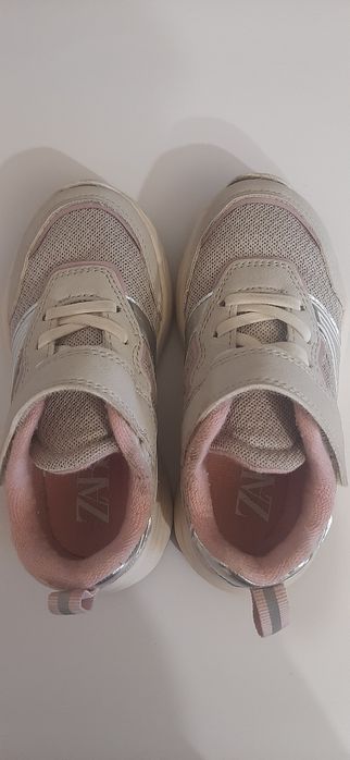 Кросівки б/у Zara. 25р-15.6см. Ціна 300грн.
