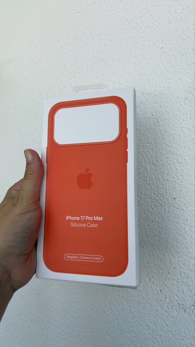 Capa iphone 17 pro max laranja