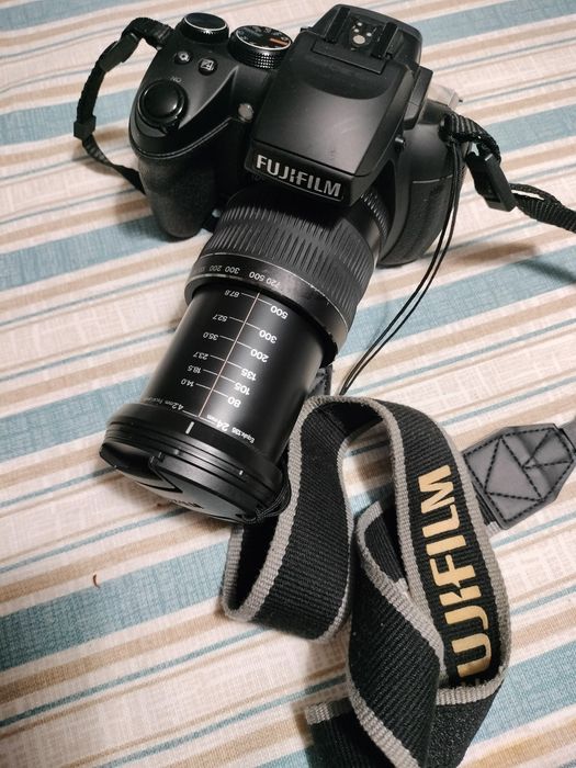 Máquina fotográfica Fujifilm finepix hs30 exr