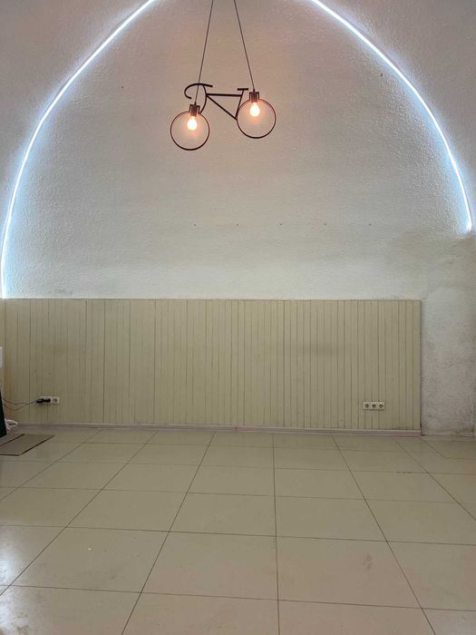 Здається комерційне приміщення в центрі міста.