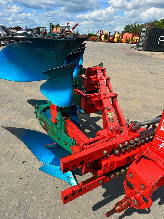 Pług 4 skibowy obrotowy Kverneland ES95 VARIO resor