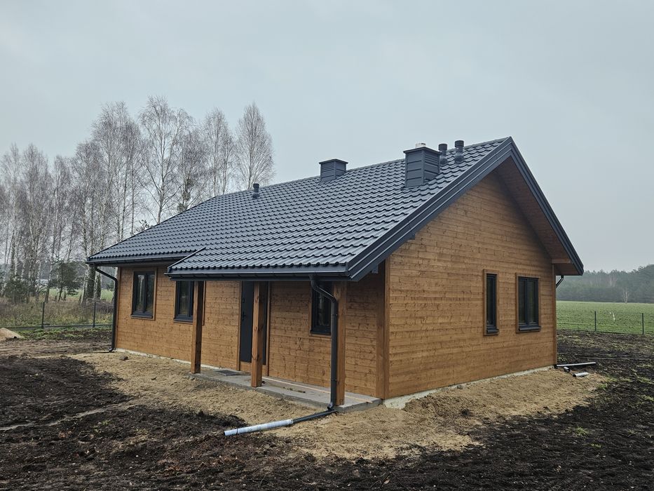 Dom domek drewniany budowa 35m 35 m^2 pergola altana wiata garaż