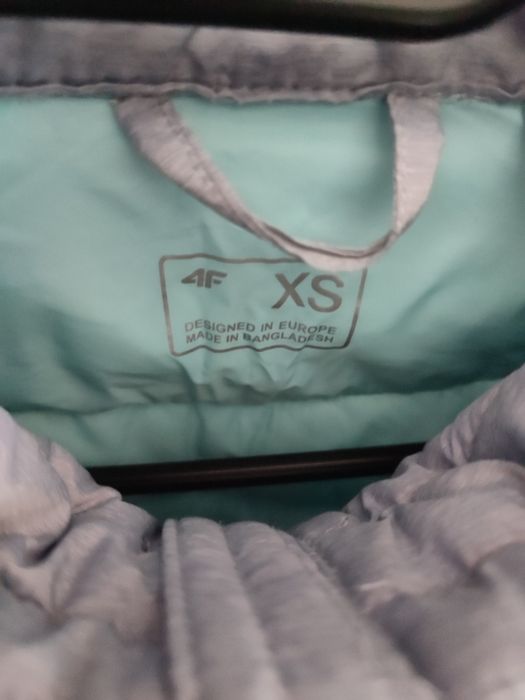 Kurtka 4F pikowana puchowa na wiosnę i jesień