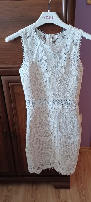 Sukienka biała elegancka