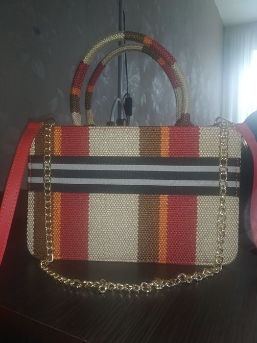 Продам сумку FAMO состояние идеальное