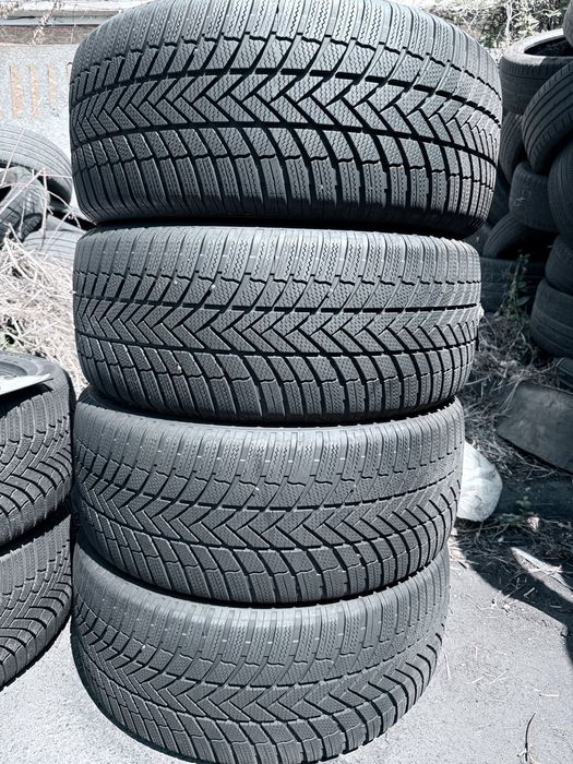 255 50 19 Bridgestone LM005 85% 2024 Шини Зима