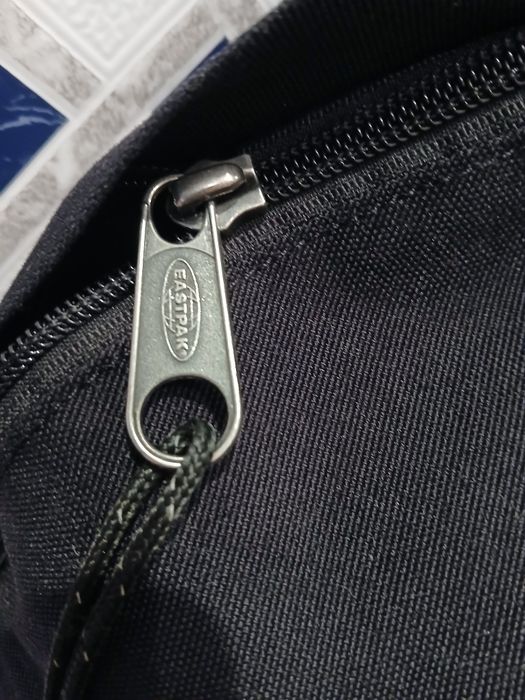 Mochila preta em bom estado