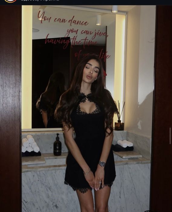 Платье Ivina черное с кружевом