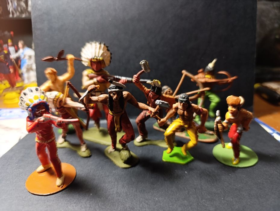 Conjunto de 10 índios de variadas marcas