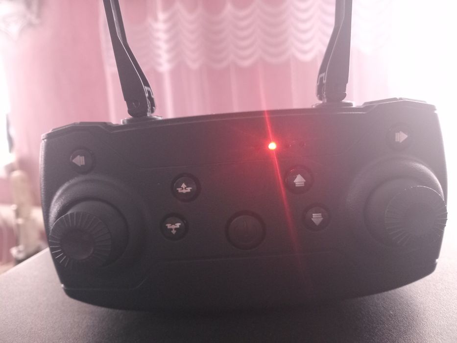 Продам пульт і акумулятор від дрона е 88