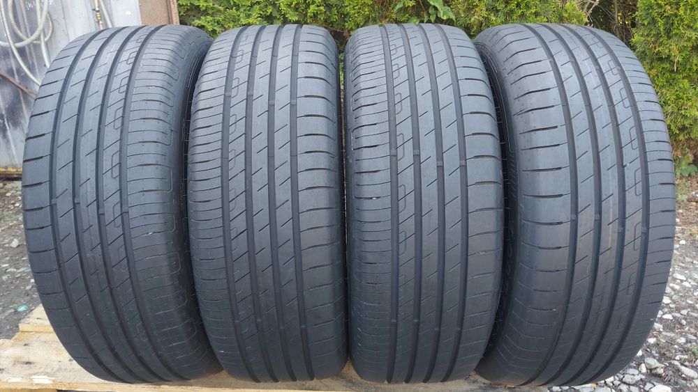 215 55 18 goodyear  EfficientGrip