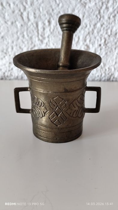 Stary Piękny Moździerz z Tłuczkiem