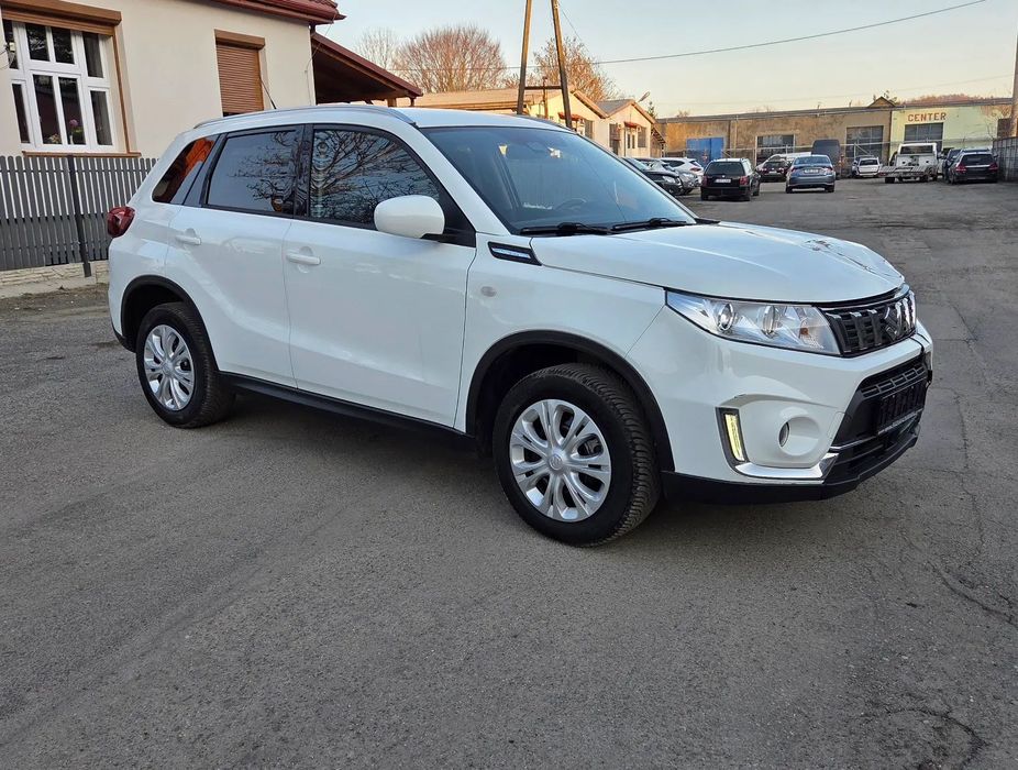 Suzuki Vitara // 1,4 Benzyna // 4 x 4 // Kamera // Grzane fotele // Ledy //