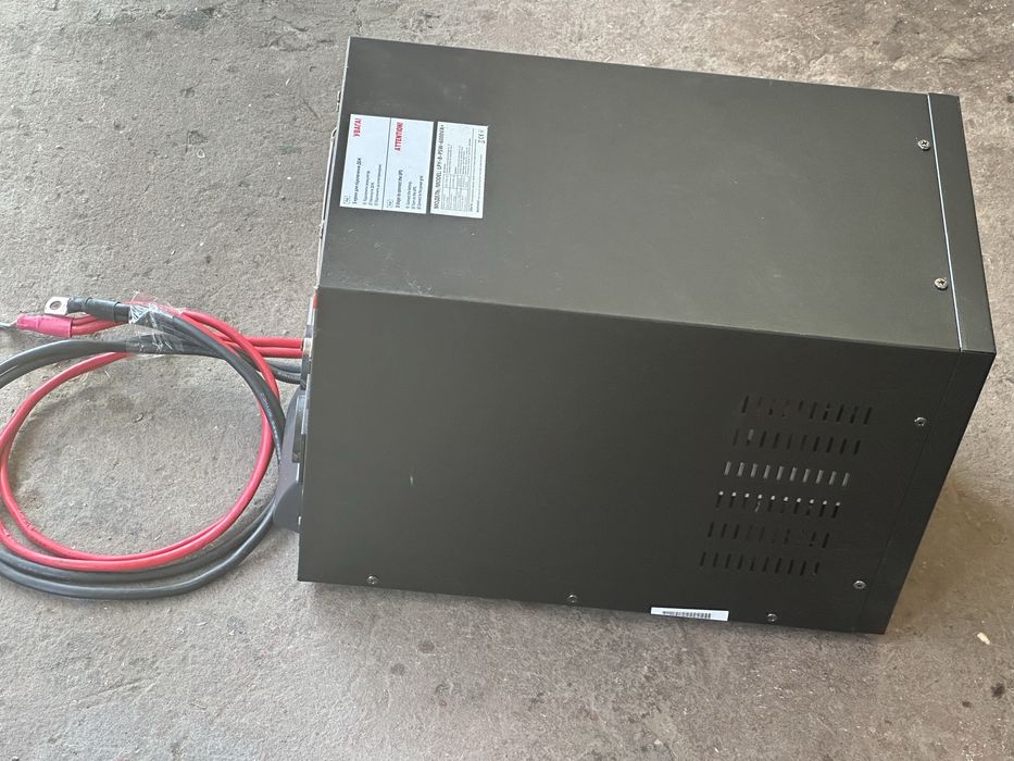 ДБЖ з правильною синусоїдою 48V LPY-B-PSW-6000VA+(4200Вт)10A/20A