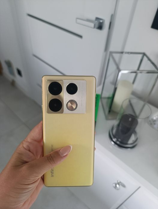 Infinix note 40 pro