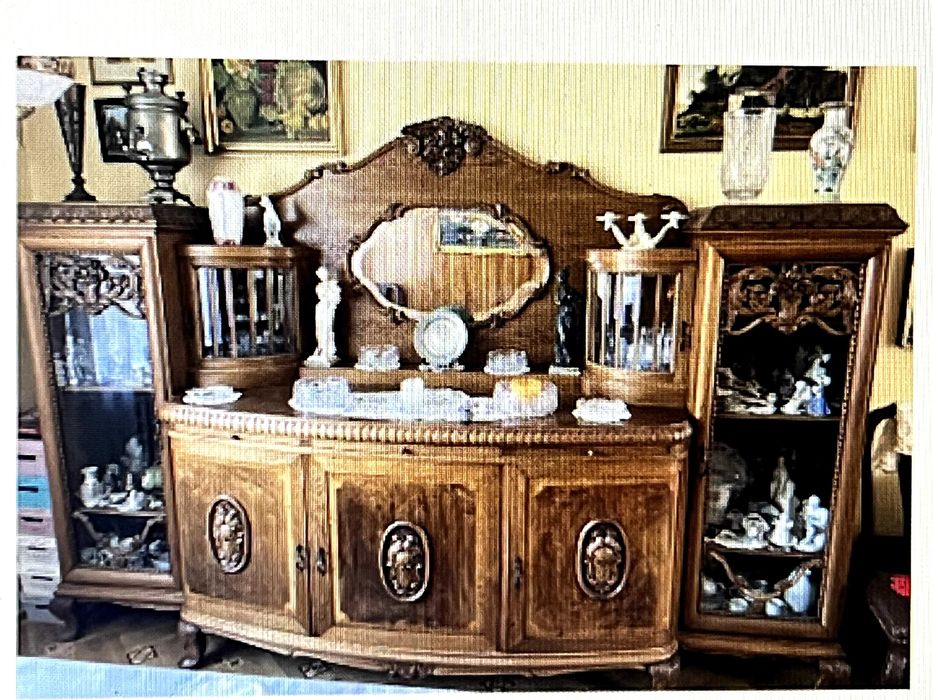 Przedwojenny komplet mebli, antyki, kredens, stół i krzesła