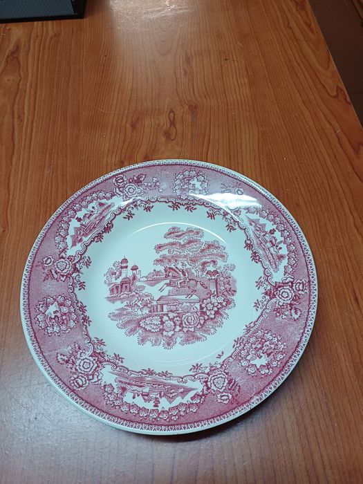 Prato sopeiro Sacavém Estátua Gilman & Cta