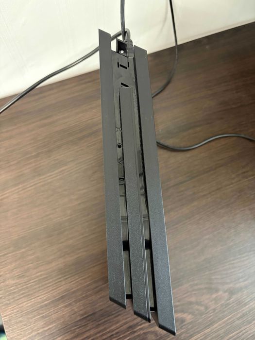 Sony PlayStation 4 PRO (1TB) + підставка + камера (PS Camera V2)