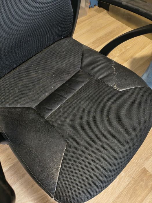 Krzesło biurowe obrotowe