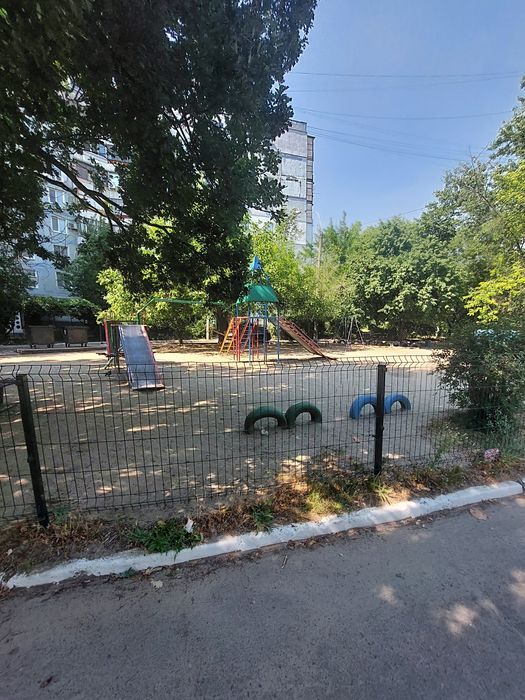 3-х комн квартира Днепровский район