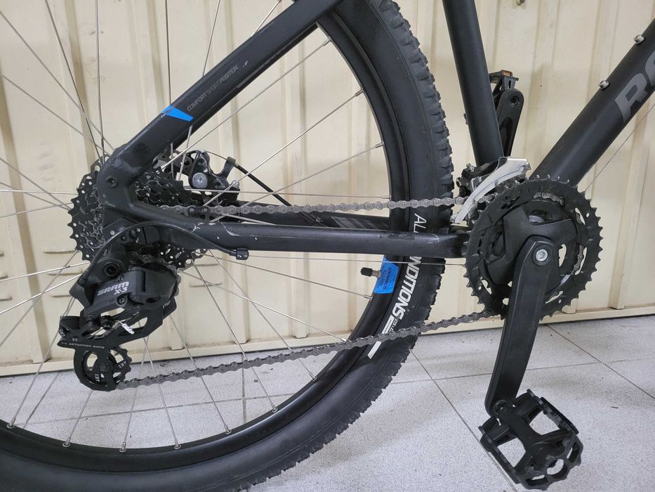 bicicleta BTT Decathlon Btwin Rockrider ST520