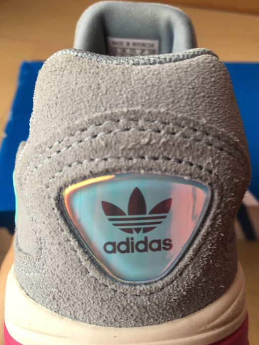 Adidas Falcon W em pele NOVAS