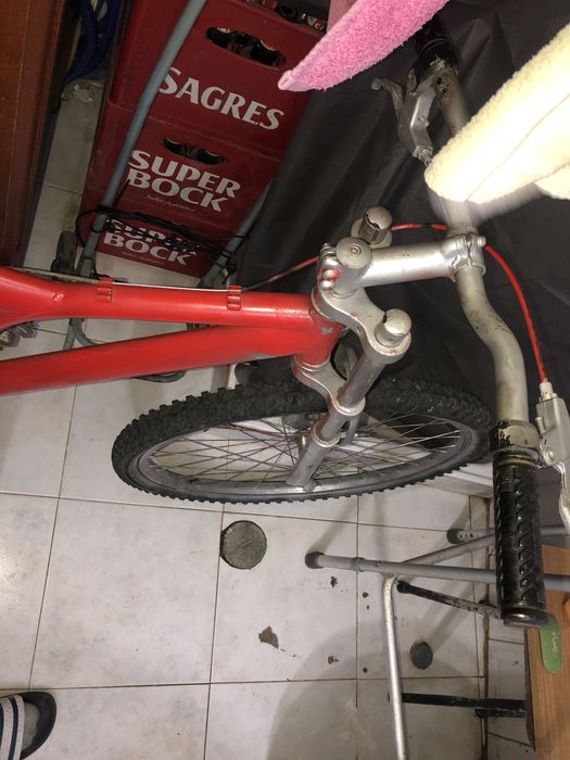 Bike 26 esta mais ou menos é so trocar a pedaleira e não tem camera