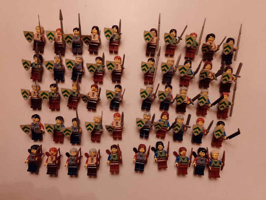 Lego castle wieśniak/bandyta/chłop 50 sztuk