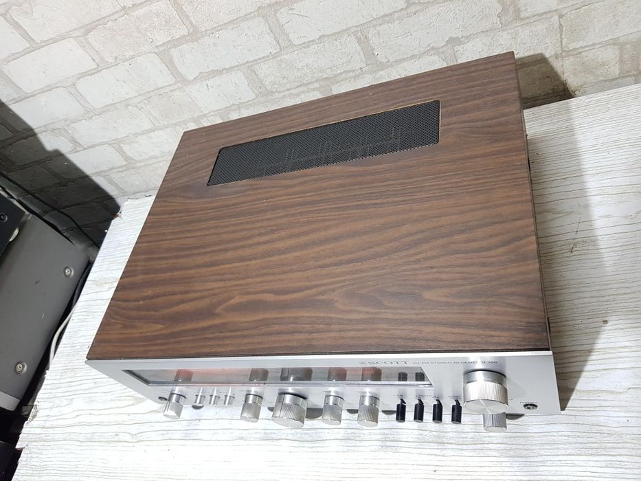 FM/AM Стерео ресивер/підсилювач  Scott R-326 2х46Вт  б/у з  Німеччини