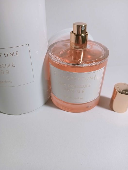 Бренд: Zarkoperfume
Серія: Pink Molecule 090.09