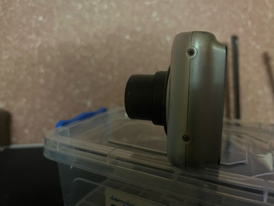 Продаю фотоапарат стан на 8 комплект входить картка память зарядне ні