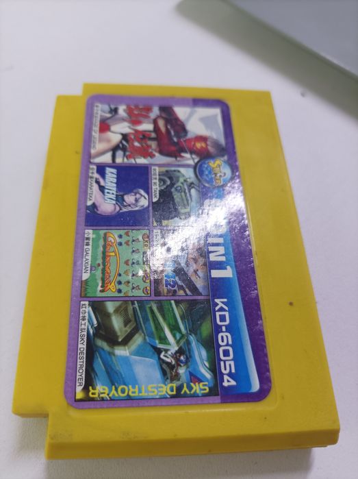 Картридж с играми на 8 бит приставку