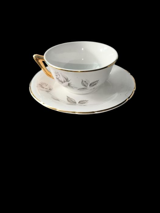 Set of 6 dinnerware pieces426581626643425281