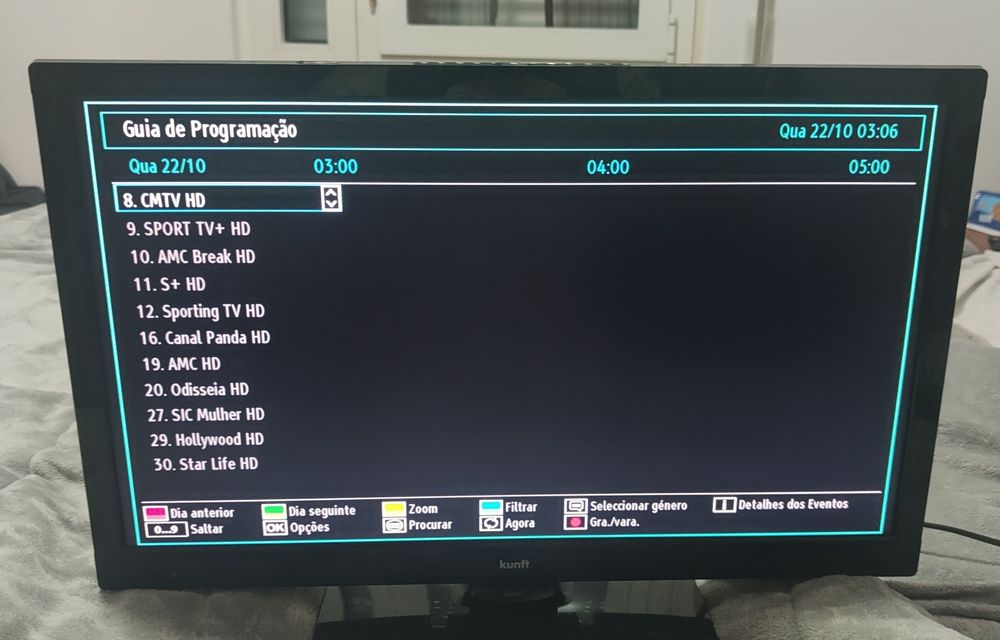 TV kunft 22' com comando